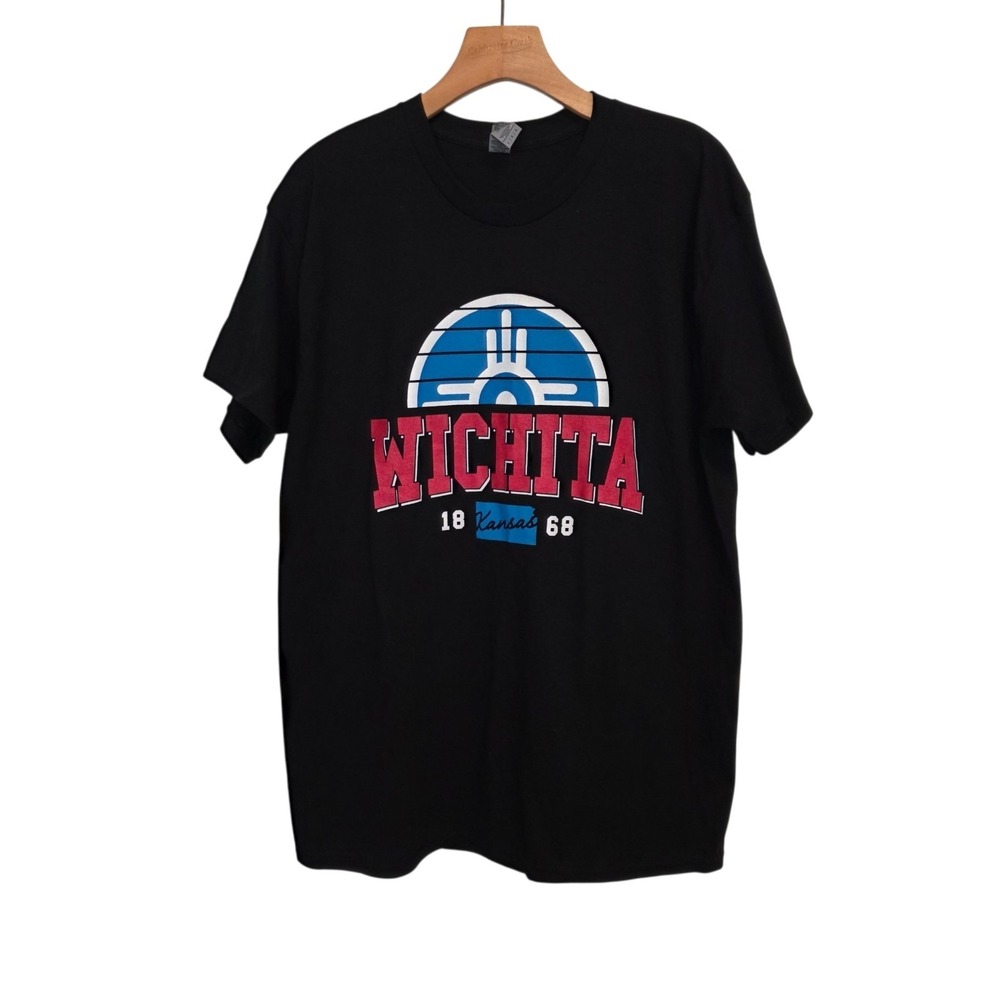 Wichita Kansas T-Shirt Souvenir Travel Black Gildan Heavy Cotton Large NEW NWOT